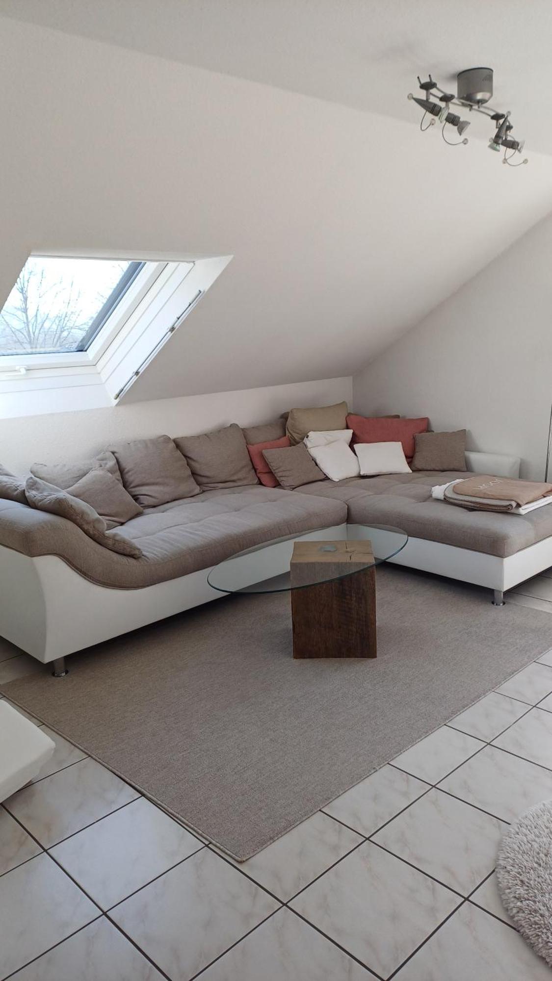 Helle Schoene Dachgeschosswohnung Mit Balkon Щоках Екстериор снимка