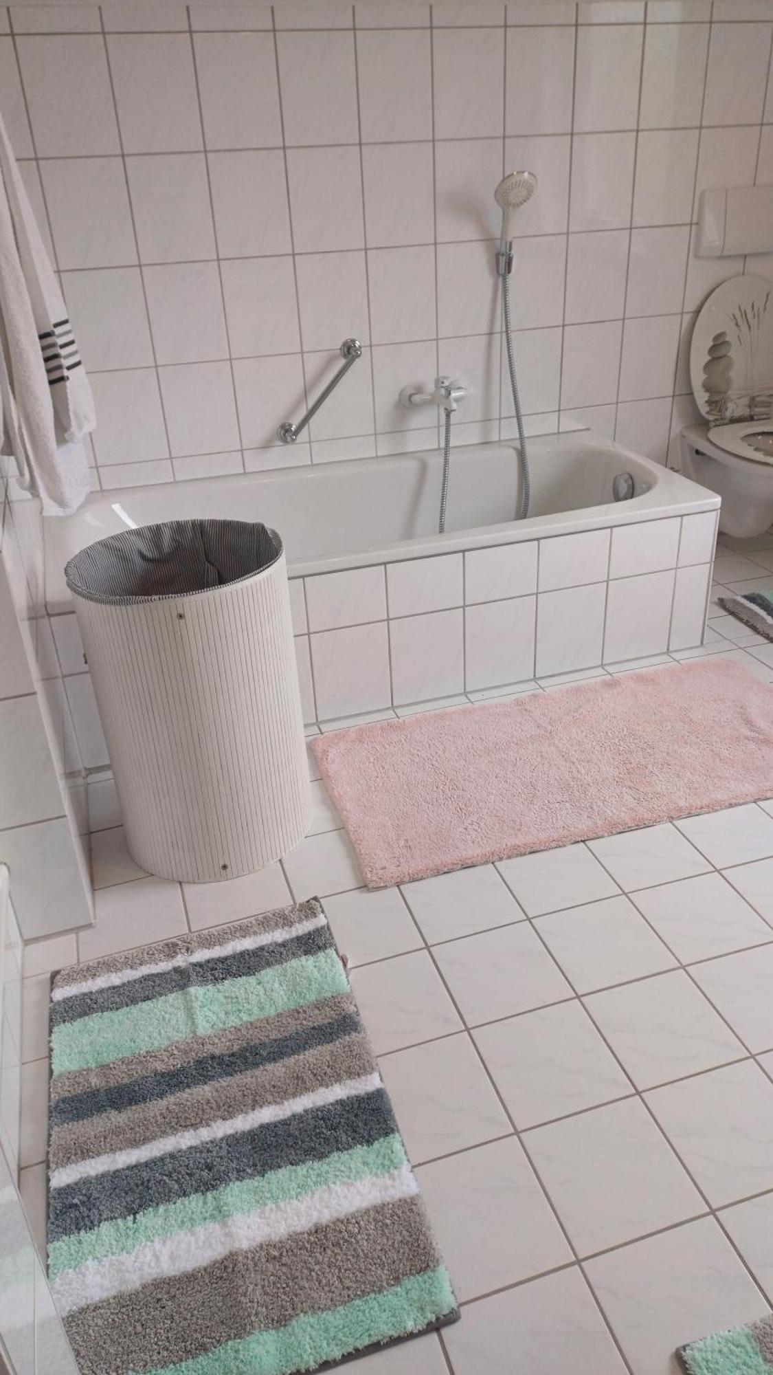Helle Schoene Dachgeschosswohnung Mit Balkon Щоках Екстериор снимка